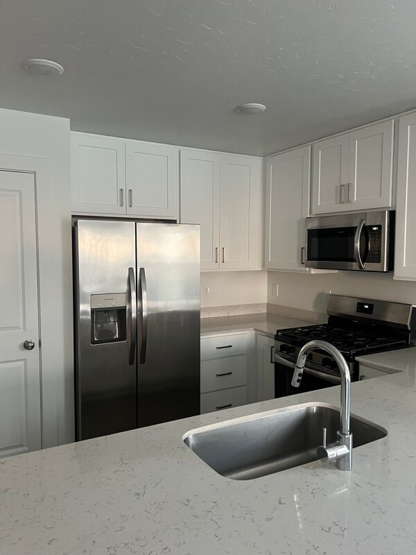 Building Photo - 11392 Barn Rnch St