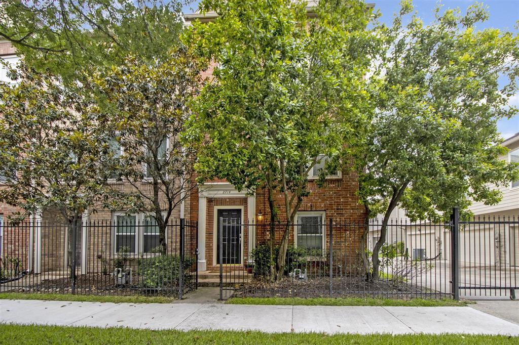 2714 Crawford St, Houston, TX 77004 Condo for Rent in Houston, TX