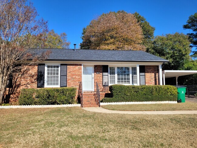 Building Photo - 1601 Emerywood Dr