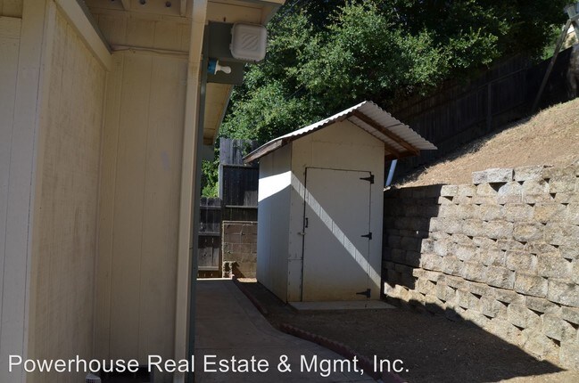 Foto del edificio - 556 Lockwood Dr