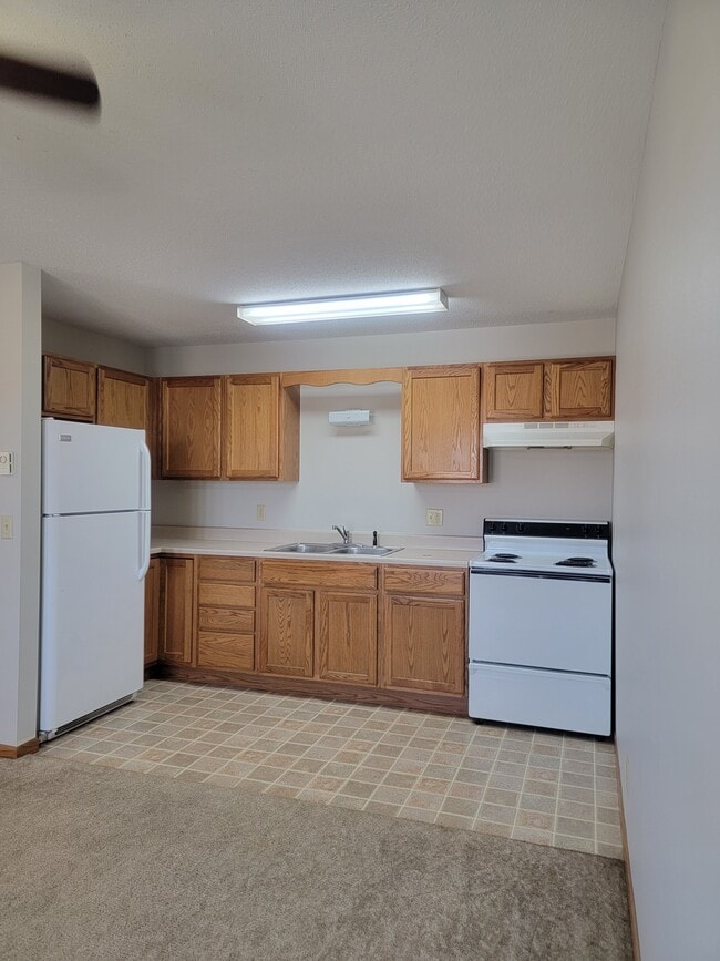 Kitchen - 1705 S Rowley St