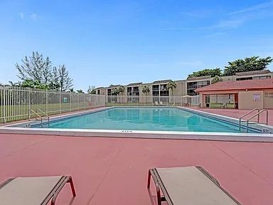 Foto del edificio - 3396 Foxcroft Rd