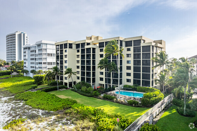 Rear of Building - The Villas of Vanderbilt Condos