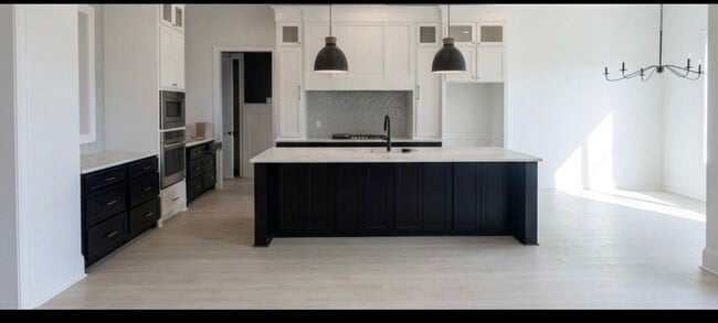 Building Photo - 774 Northridge Trl