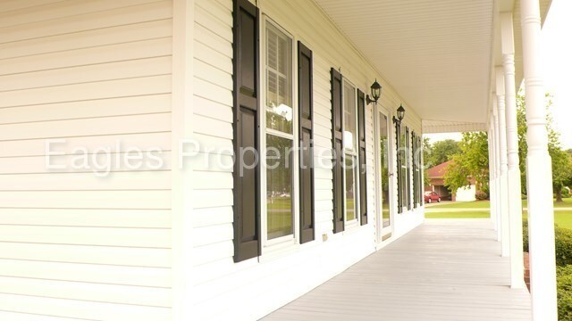 Building Photo - 106 Crosswinds Dr