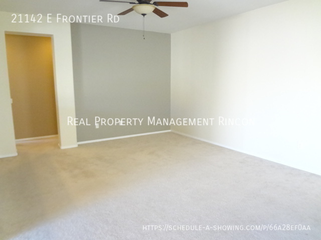 Foto del edificio - 21142 E Frontier Rd