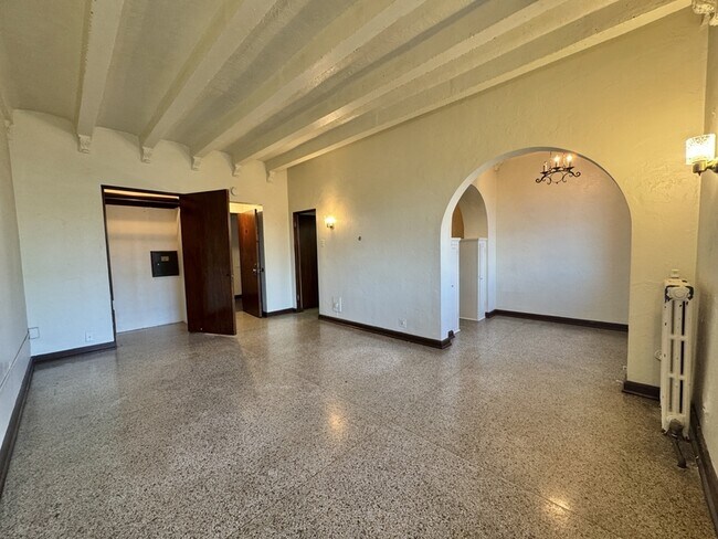 Foto del edificio - 425 S Monroe Ave