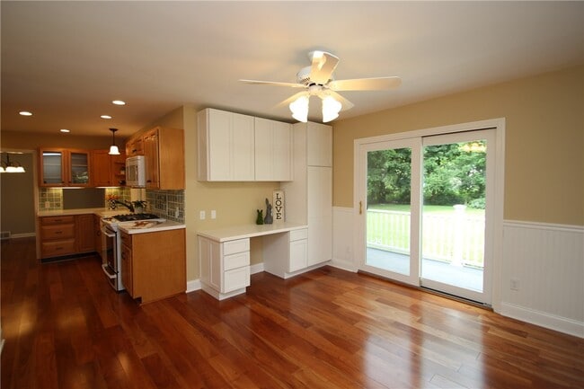 Foto del edificio - 5 Spruce Ln