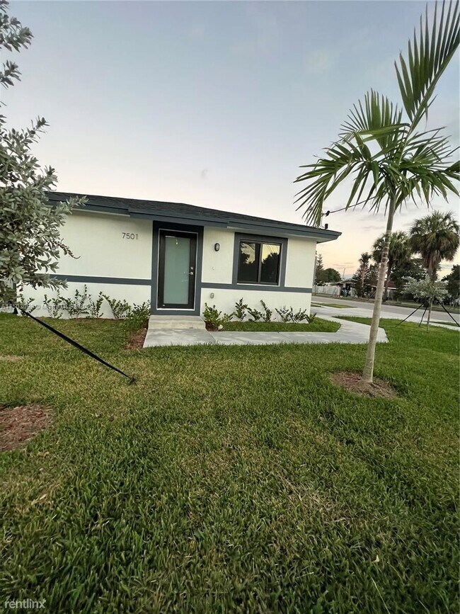 Building Photo - 3 br, 2 bath House - 7501 NW 16th Ave