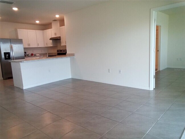 Building Photo - 1815 Southfork Dr