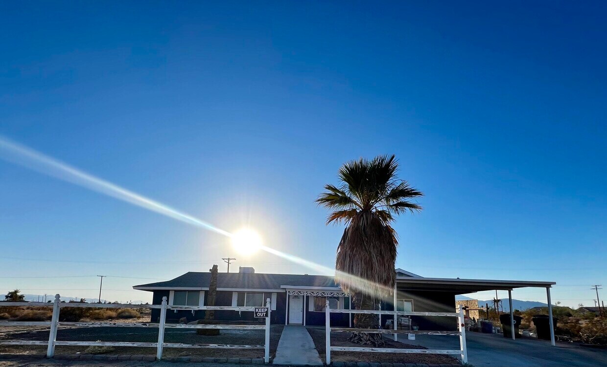 Foto principal - 2405 Monterey Ave