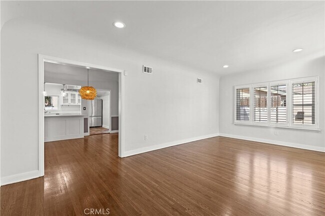 Foto del edificio - 11147 Hortense St