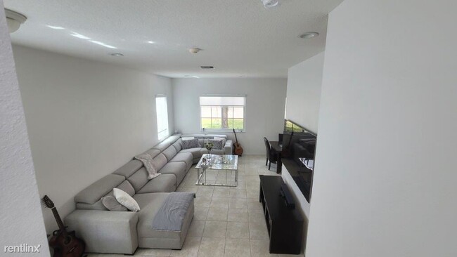 Building Photo - 3 br, 2.5 bath House - 2345 Spanish Wls