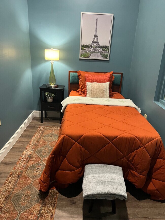 Foto del edificio - 13102 Gibson Ln