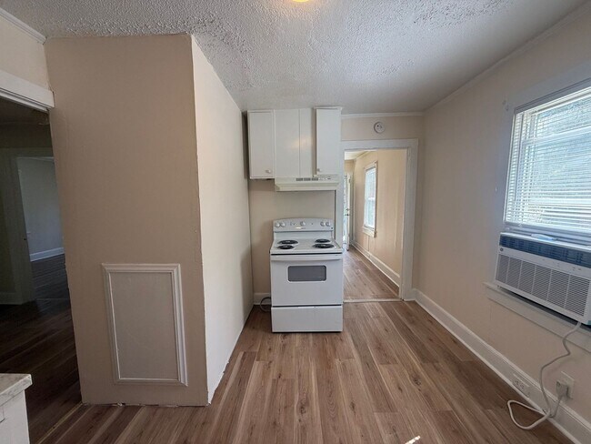 Foto del edificio - Two Bedroom, One Bathroom Home in Downtown Rock Hill!