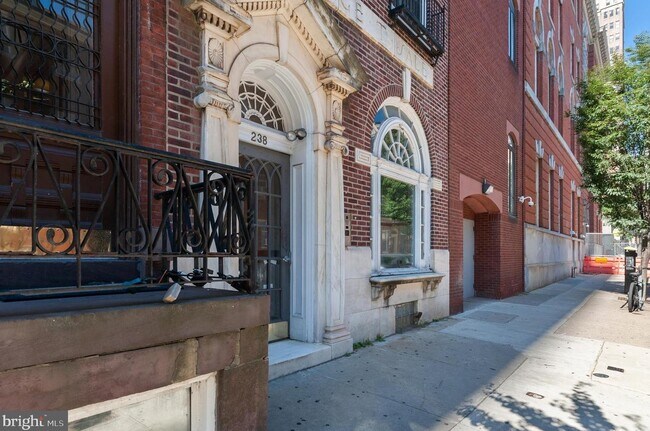 Foto del edificio - 238 S 13th St