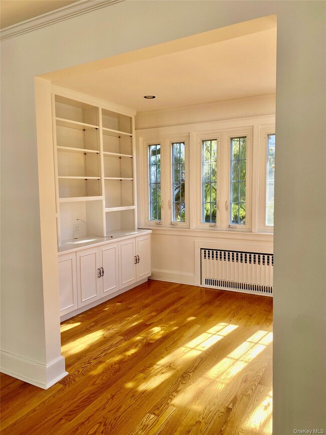 Building Photo - 34 Maplewood St