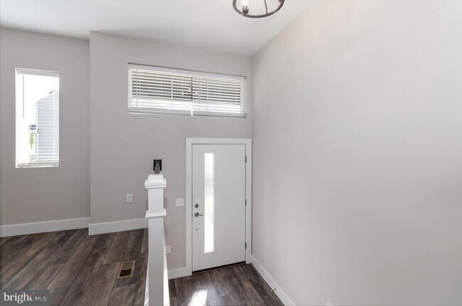 Foto del edificio - 102 Stickley Dr