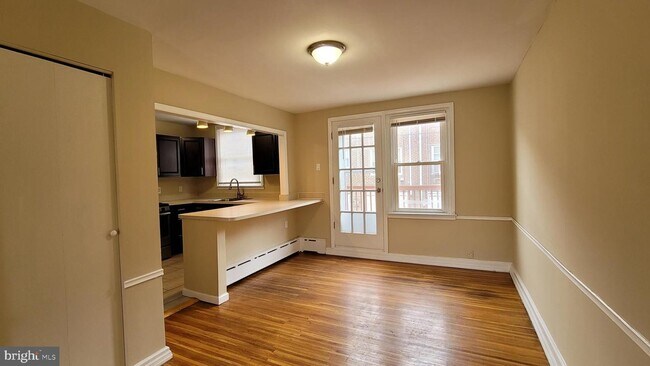 Building Photo - 1118 McKinley St