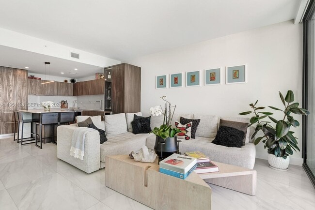 Foto del edificio - 3131 NE 7th Ave