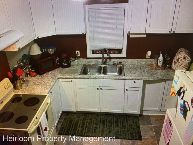 Building Photo - 1 br, 1 bath House - 3710 West 4th Street