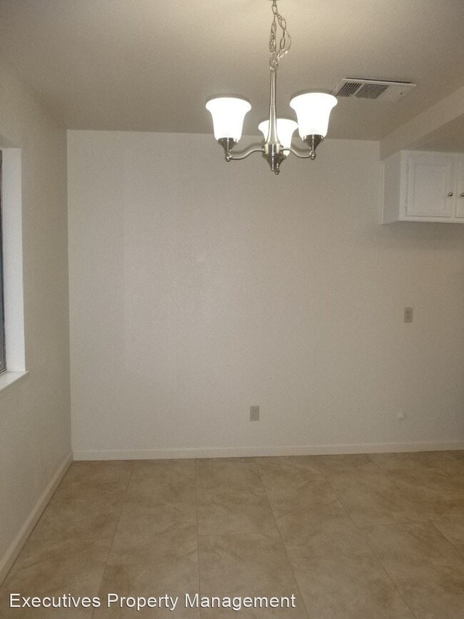 Building Photo - 2 br, 1 bath House - 3355 San Mateo Ct