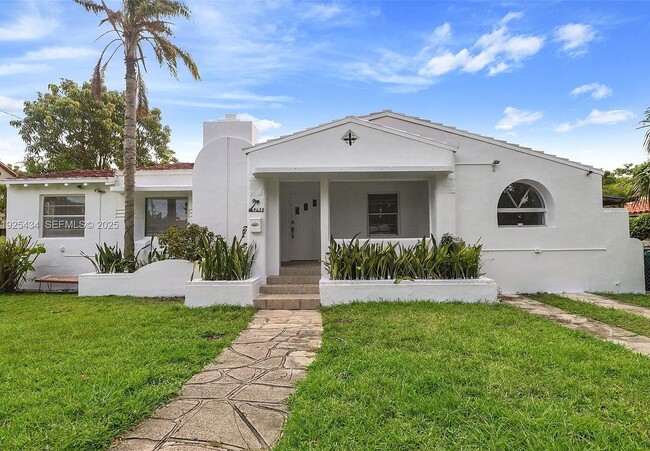 Building Photo - 4630 SW 13th Ter