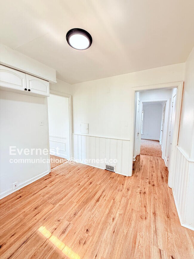 Foto del edificio - 13060 Rosemary St