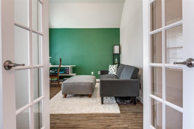 Foto del edificio - 14845 Gilley Ln