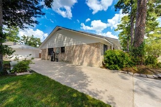 Building Photo - 5930 Miller Valley Dr