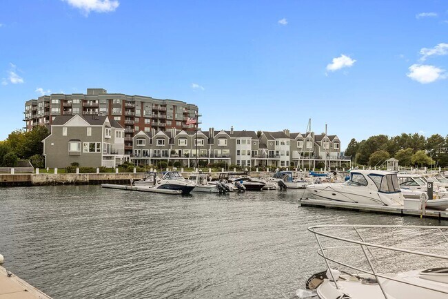 Foto del edificio - 148 Breakwater Dr