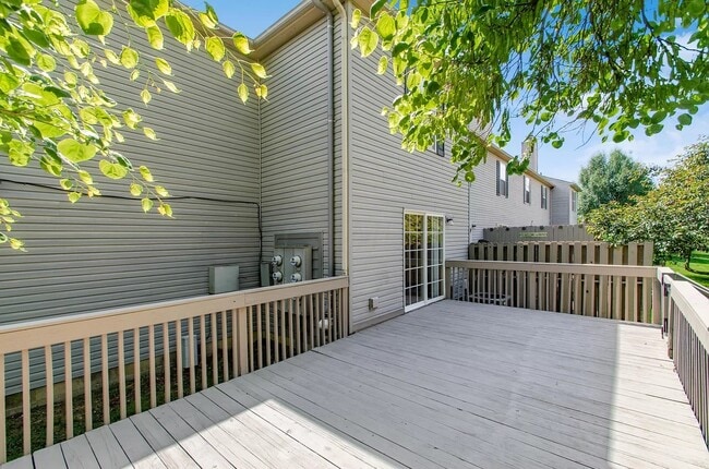Large Deck - 5651 Barney Ln