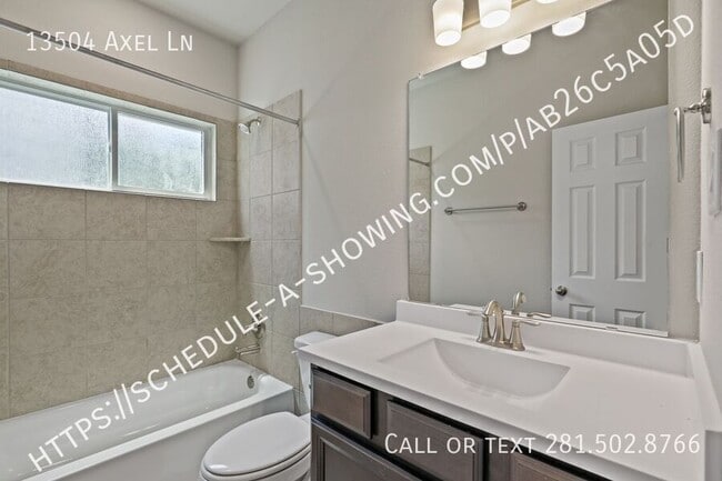 Foto del edificio - 13504 Axel Ln