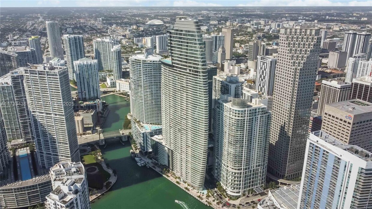 Foto principal - 300 Biscayne Blvd Way