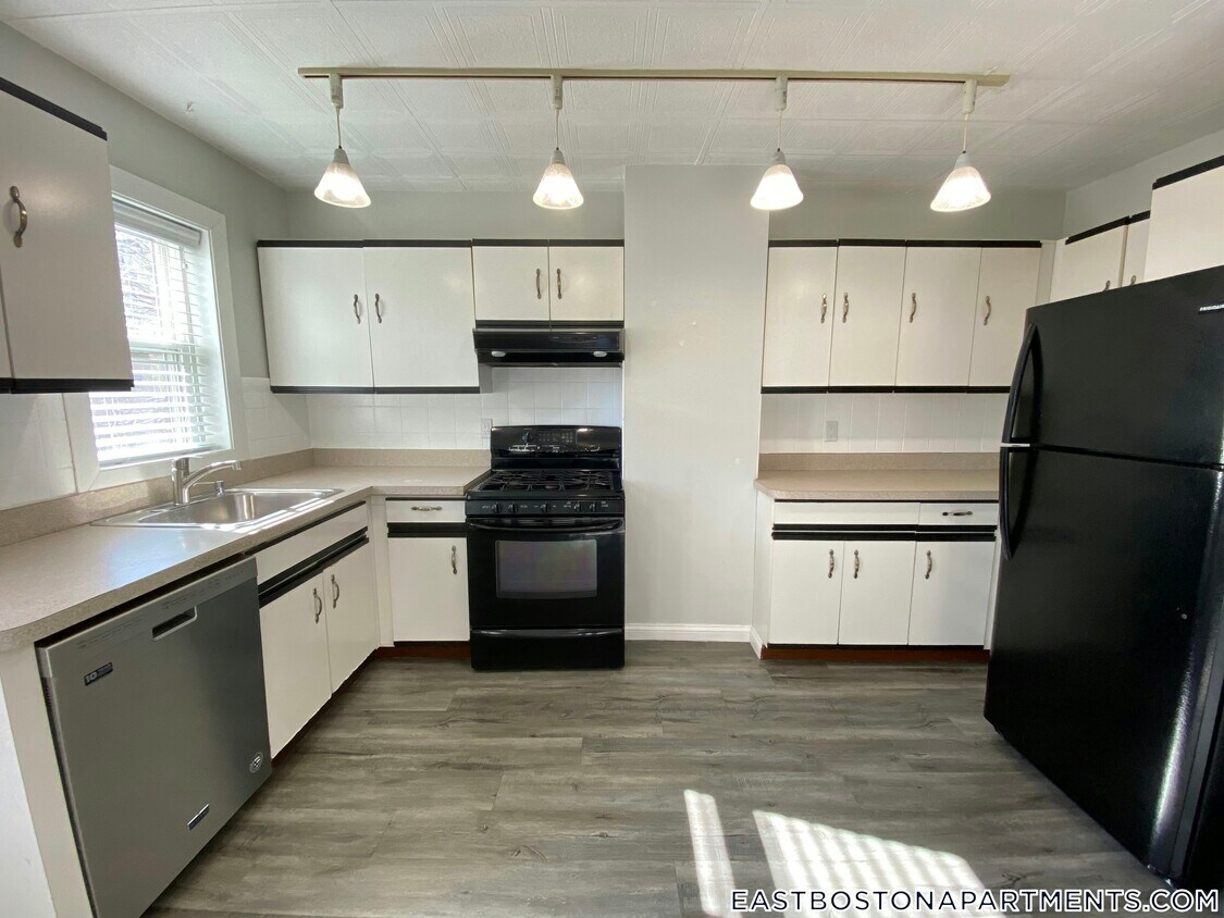 Foto principal - 195 Maverick St