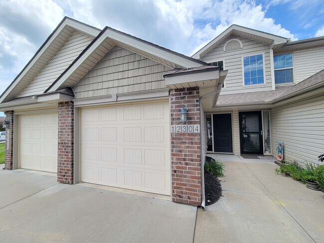 Foto del edificio - 12304 NW Fox Creek Drive