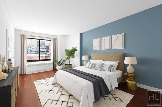 Building Photo - 721 Flushing Ave