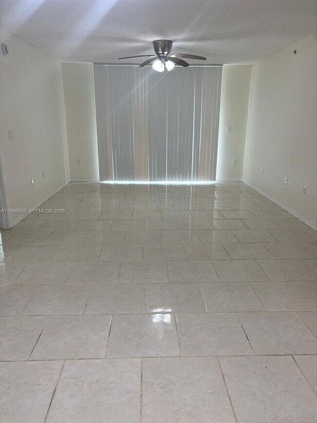 Foto del edificio - 655 SW 111th Way