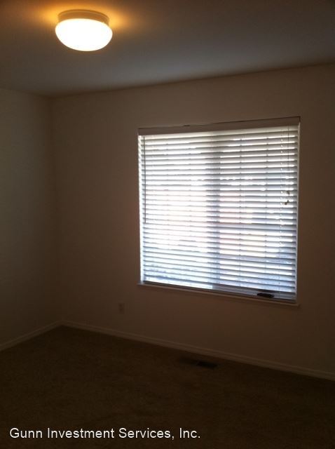 Building Photo - 3 br, 2 bath House - 1422 Rosy Finch Drive