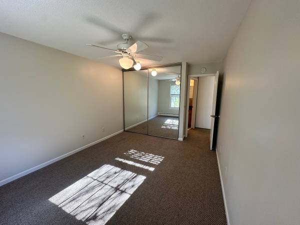 Foto del edificio - 942 Westbrooke Way