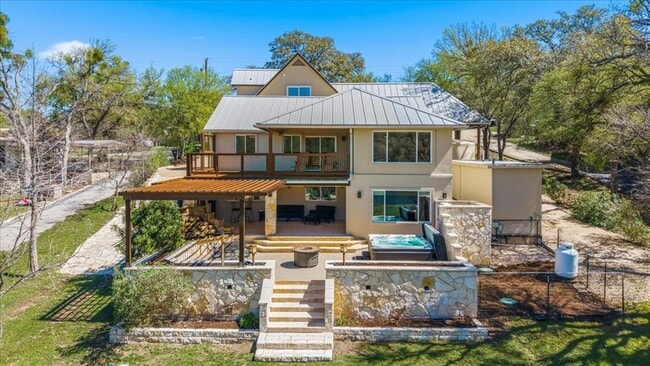 Building Photo - 25207 Lakeview Dr