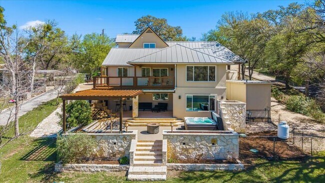 Foto del edificio - 25207 Lakeview Dr