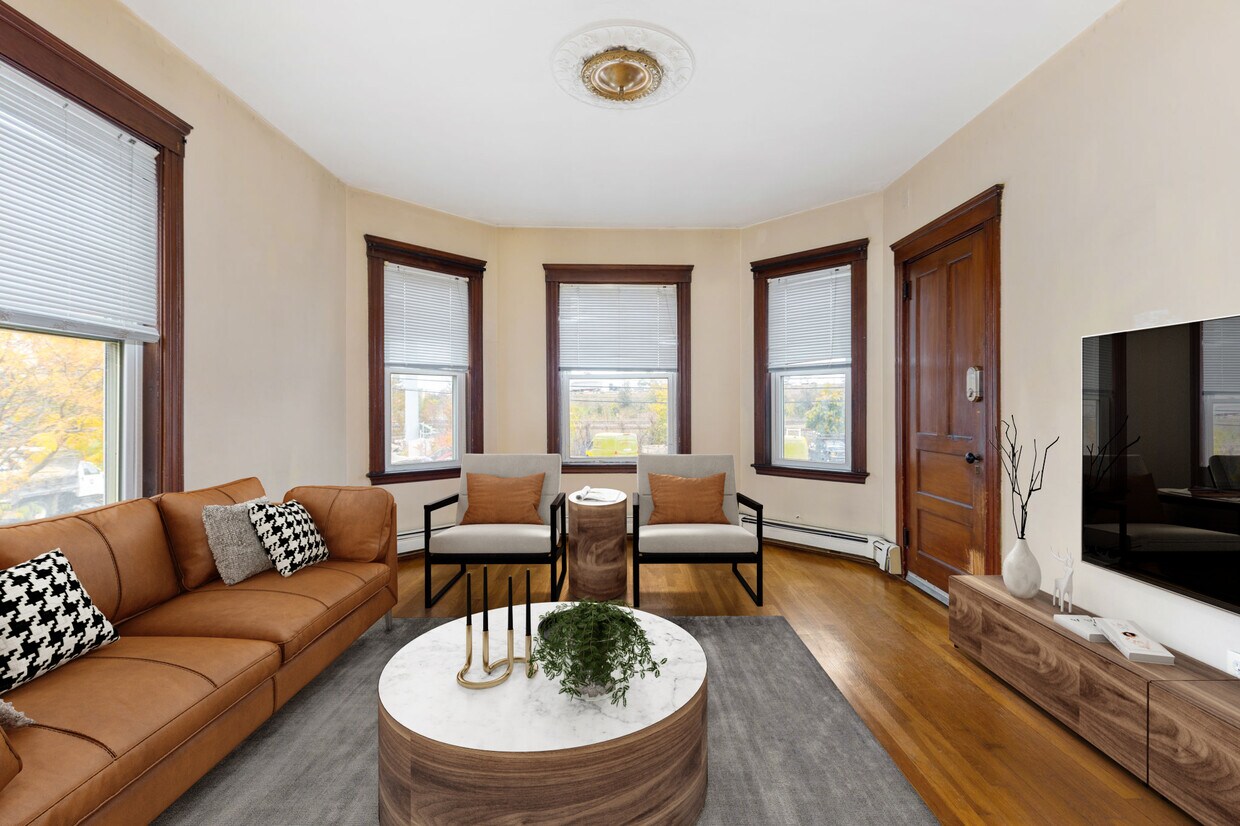 Primary Photo - 12 Norwood St