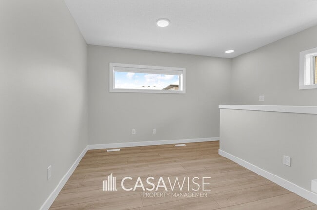 Building Photo - 1059 Berg Pl
