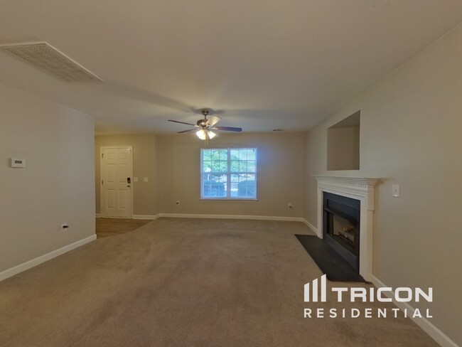 Foto del edificio - 2425 Reid Oaks Dr
