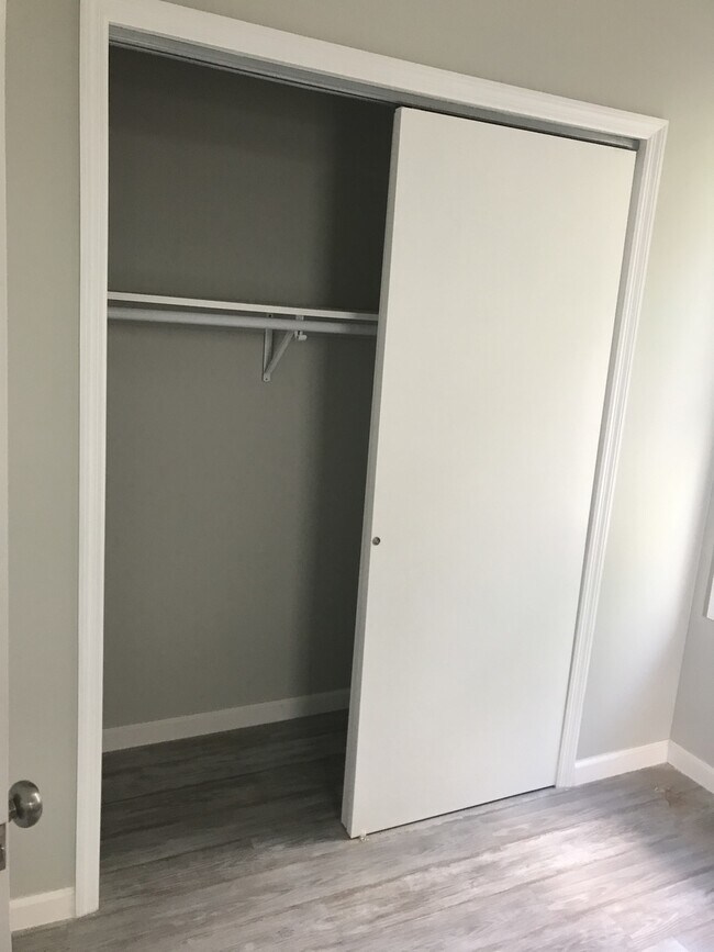 Foto del edificio - 497 Yates St