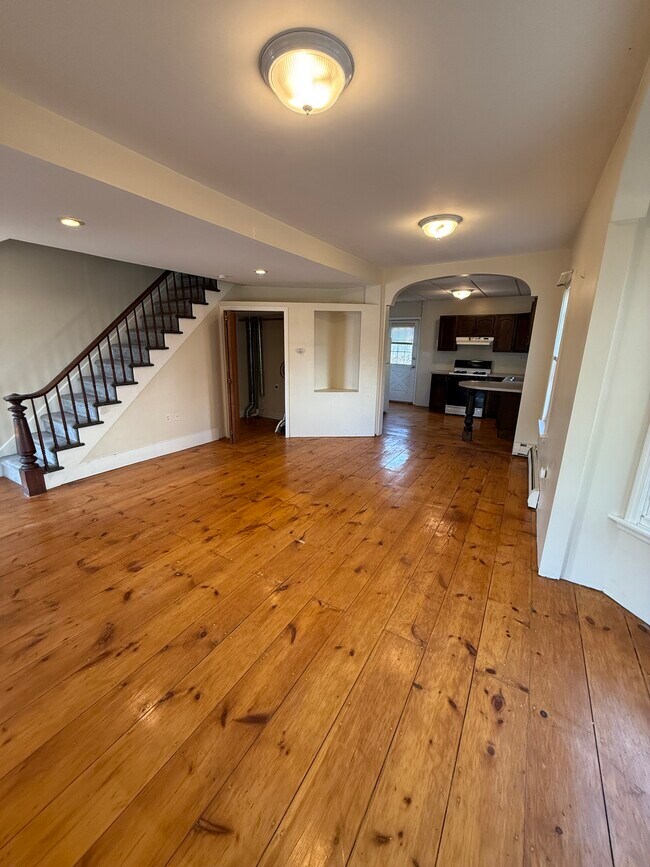 Foto del edificio - 4 Colvin Ave