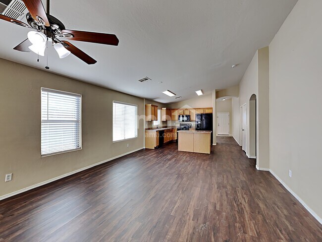Building Photo - 25780 W Elwood St