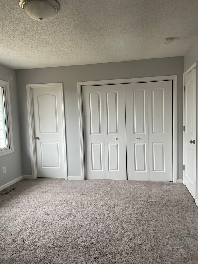 Building Photo - 3706 SE 19th St