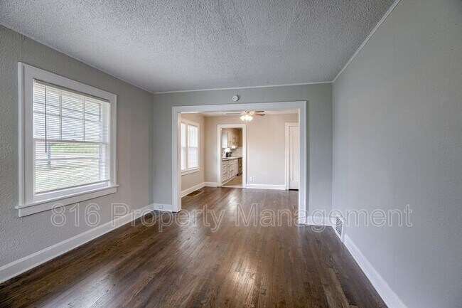 Foto del edificio - 3914 Jackson Ave